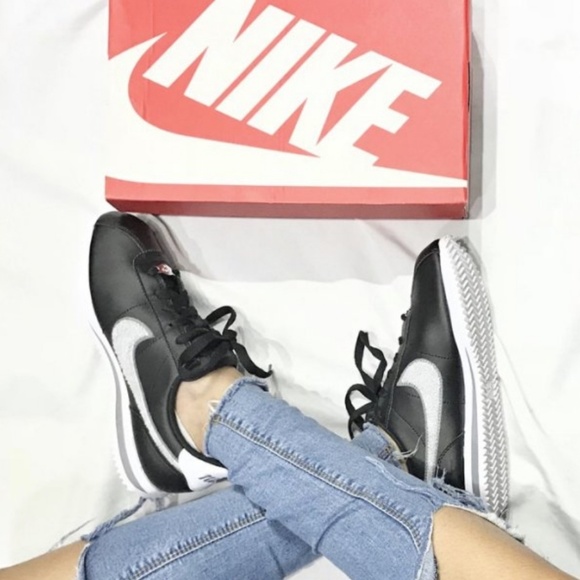 Nike Shoes - Nike Cortez Basic